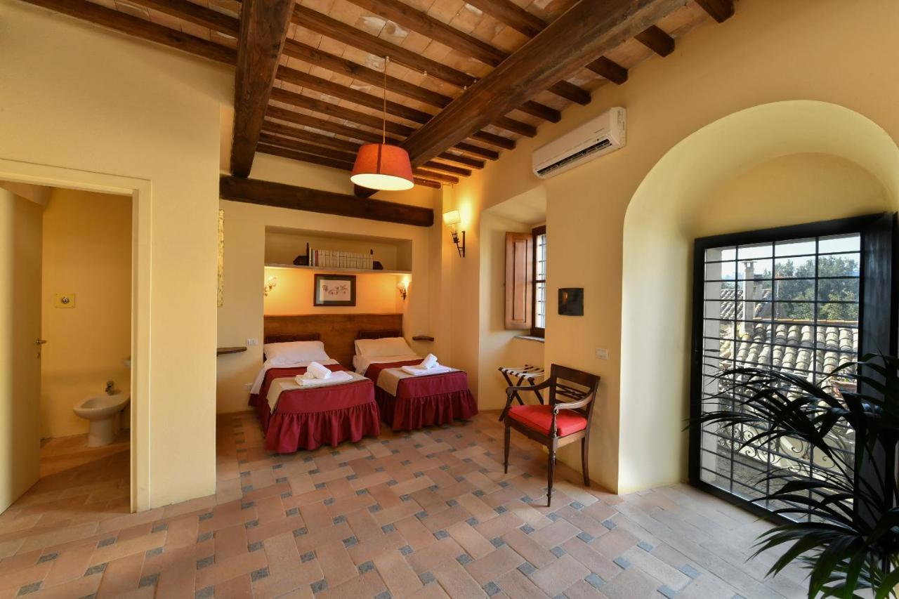 ホテル Castello Costaguti Roccalvecce エクステリア 写真