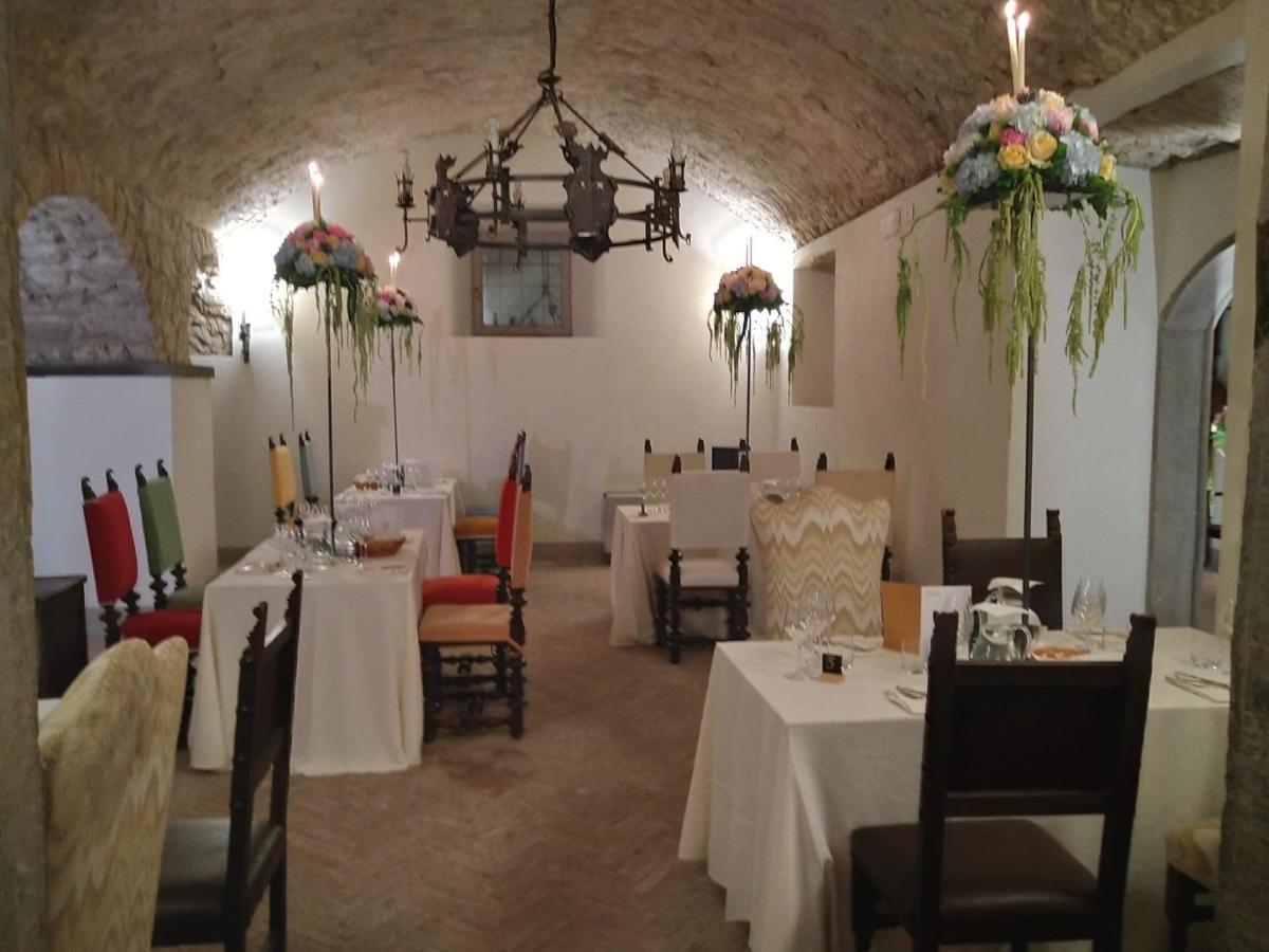 ホテル Castello Costaguti Roccalvecce エクステリア 写真