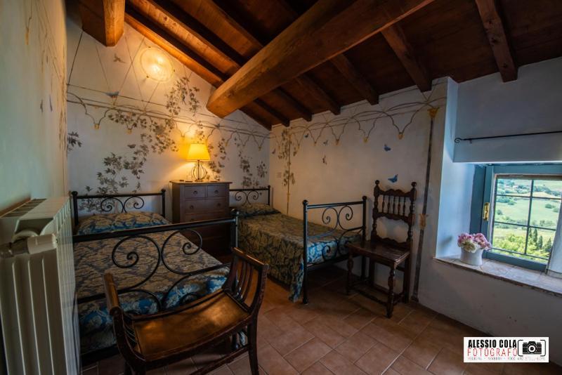 ホテル Castello Costaguti Roccalvecce エクステリア 写真